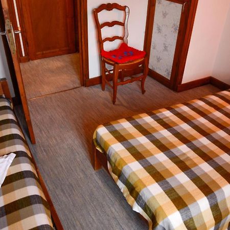 Gite Location 5/7 Pers A Grandviala La Chaze-de-Peyre Dış mekan fotoğraf